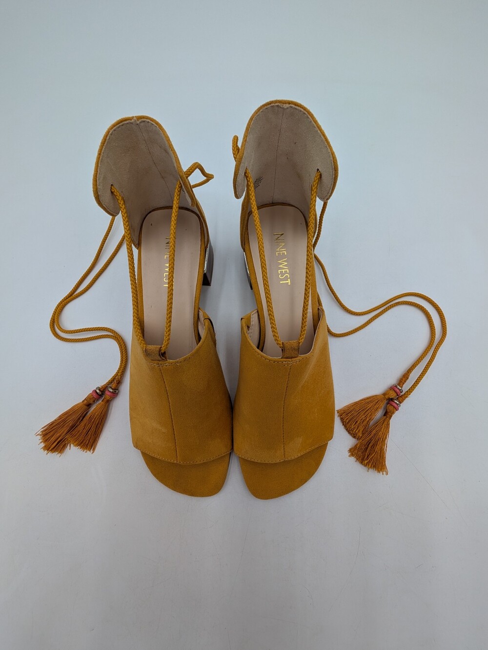 Nine West Sz 7M "Youdidto" Mustard Block Wood Heel Pearl Tassel Open Toe Sandals - Picture 10 of 16